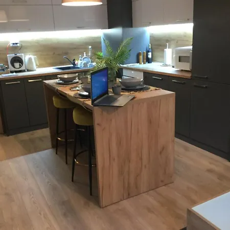 Your Place Апартамент *